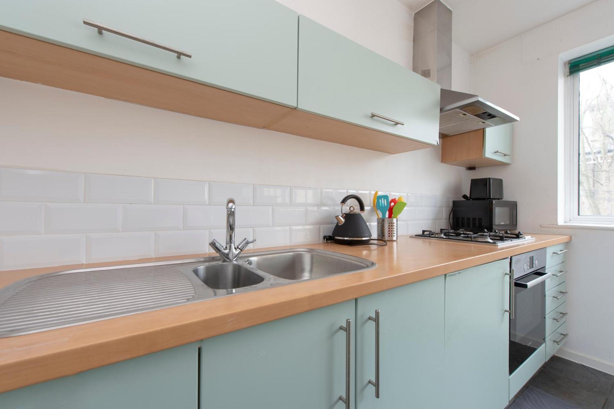 Modern Luxury Apartment By Bow Road Station 伦敦 外观 照片