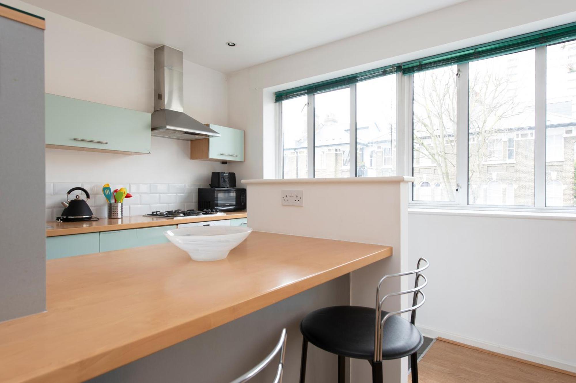 Modern Luxury Apartment By Bow Road Station 伦敦 外观 照片